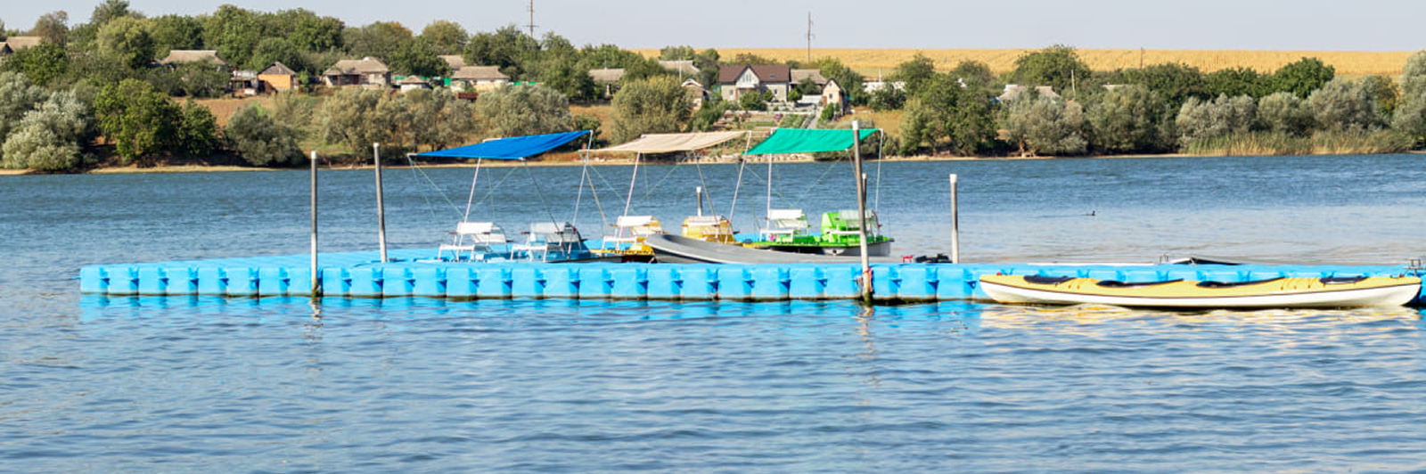 Пляж у Sunday Village